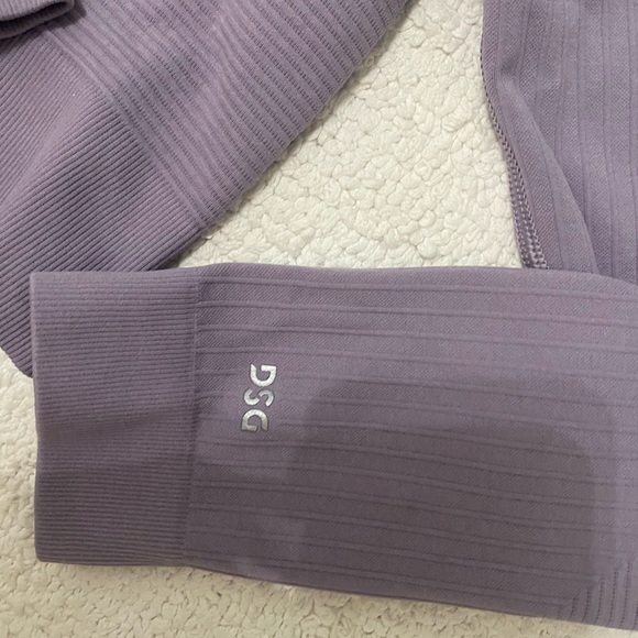 Dick’s Sporting Goods Cropped Athletic Long Sleeve Top - Picture 2 of 5